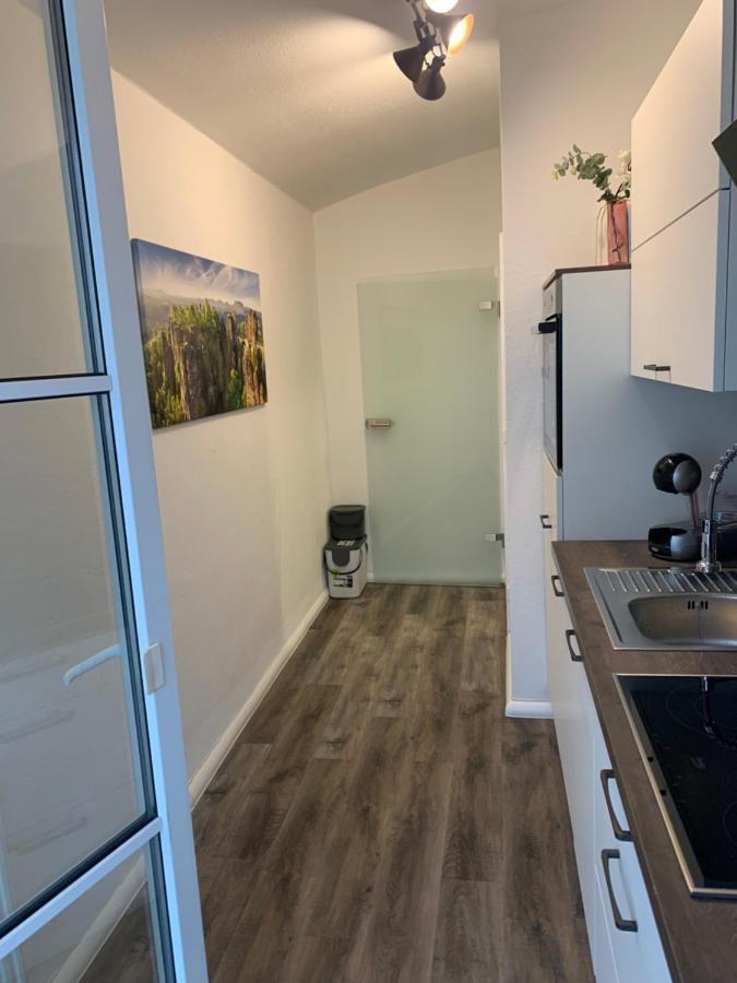 40 Qm Appartment Parkplatz, Balkon,Netflix, Prime Chemnitz Esterno foto