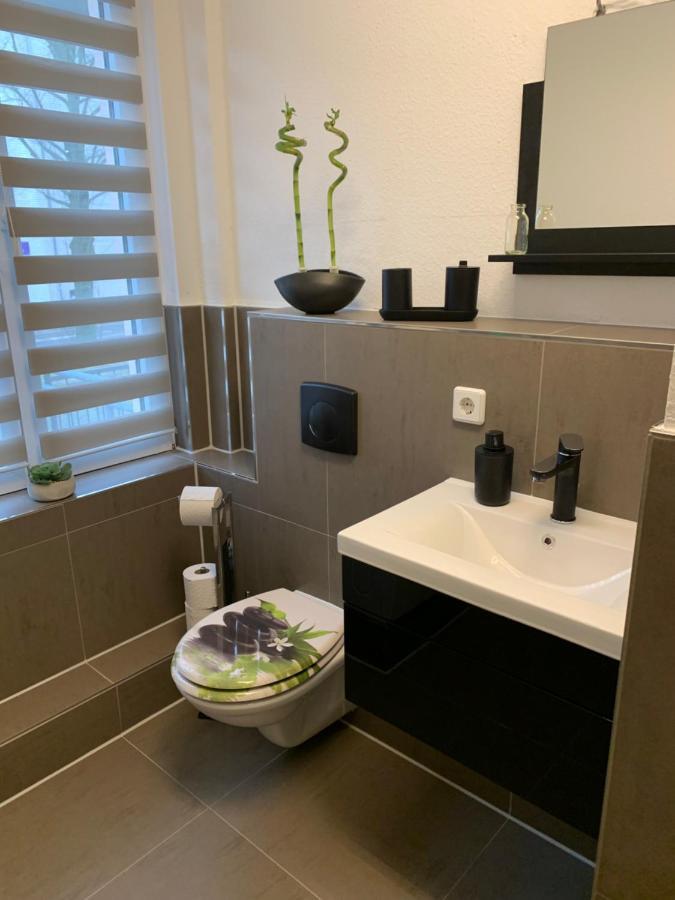 40 Qm Appartment Parkplatz, Balkon,Netflix, Prime Chemnitz Esterno foto