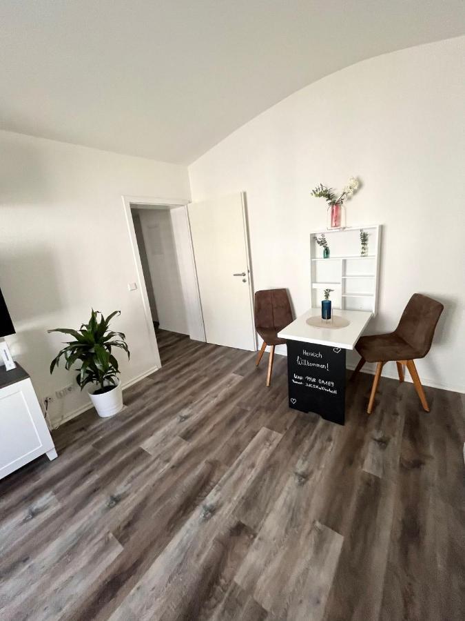 40 Qm Appartment Parkplatz, Balkon,Netflix, Prime Chemnitz Esterno foto