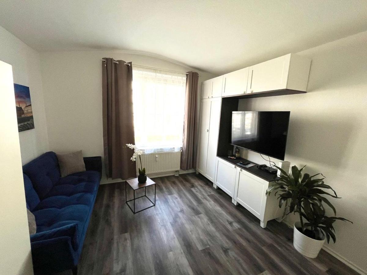 40 Qm Appartment Parkplatz, Balkon,Netflix, Prime Chemnitz Esterno foto